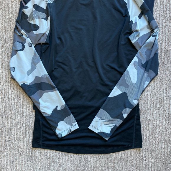 Lot of 2 Men's Small Nike Pro Dri Fit Fitted Long Sleeve Shirts Black Camo - Picture 4 of 8